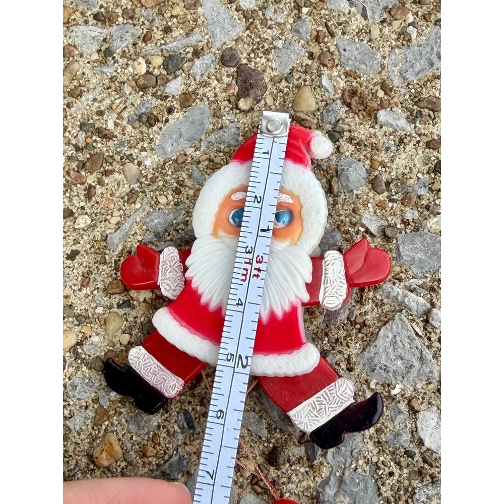 Vintage Santa Claus Pull String Jumping Jack Brooch Pin Red Plastic Christmas - Picture 4 of 5
